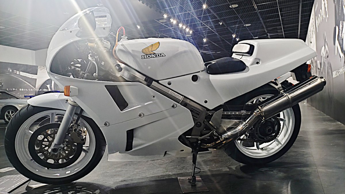 H21972's tweet photo. トヨタ博物館にいろんなメーカーのバイクが展示されると聞いて行ってきた🏍³₃
刀、Ninja、ZZ-R、BLACK BIRD
この並び熱いね〜どれも欲しくなる。
RC30が真っ白だったのは係の人に聞いても分からなかったです。
#バイク 
#トヨタ博物館 https://t.co/koMYihq97w