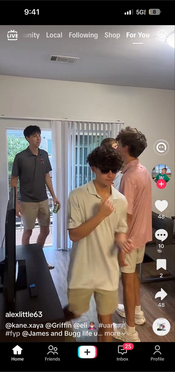 TommyGPete's tweet photo. Dear freshman,

If this is you, keep being you. This is definitely the best thing you could do to put yourself on the map ❌📍🗺️ https://t.co/u5SeN1omt7