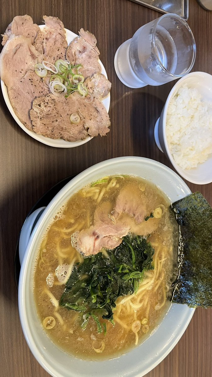 marlmol's tweet photo. 横浜家系美味しい https://t.co/XPQmjiHRh7