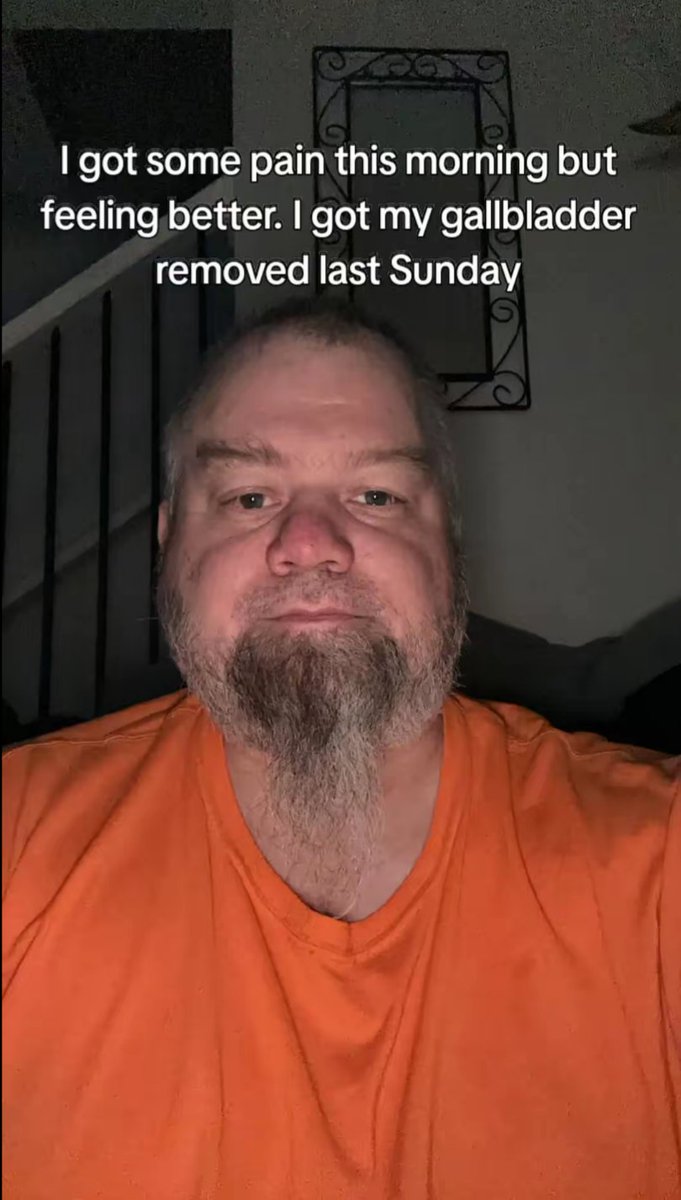 jeffreysilver00's tweet photo. I got some pain this morning but feeling better. I got my gallbladder removed last Sunday https://t.co/wPn95GzqoE