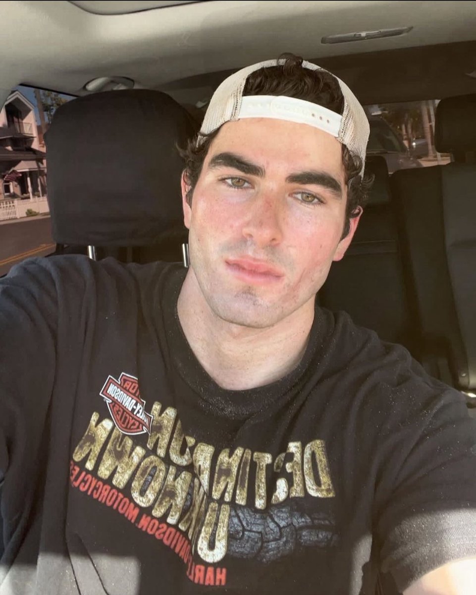 mickonic_'s tweet photo. selfie n gym https://t.co/MWwyqtJ5q8