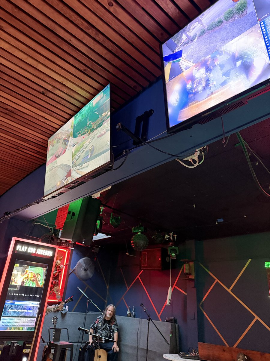 marissa_builds's tweet photo. In Dive Bar for @tomaxwell 30th birthday 🤠🤠🤠🤠 https://t.co/FdpAC8CB8x