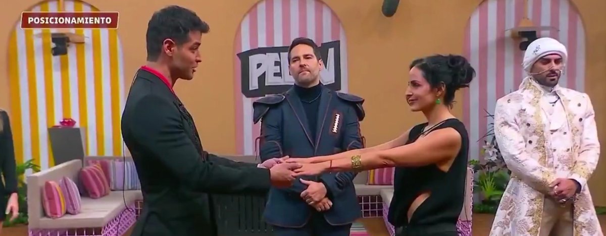 albaamaariiaa's tweet photo. Este ridículo nómina a Ernesto y a Massad pero se posiciona con Ximena, doble cara y pocos huevos 
#LaCasaDeLosFamososMx https://t.co/oKIONvhGuC
