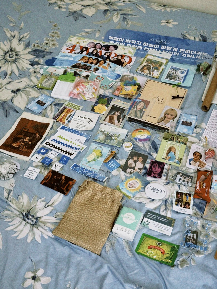 LMRPLC's tweet photo. Huge thank you to all my fellow Moos who gave me freebies on concert day! 🥹💚 Especially to those who let me pick my bias even though it was supposed to be random! 🫶🏻 Every freebie, big or small, truly made my heart full. Mentioned or not, thank you so much! 💚

#MAMAMOO4WARD https://t.co/sQfTrjv9Qp