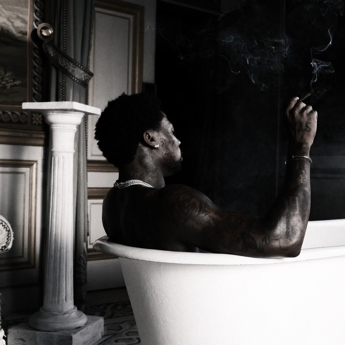 bl4ckgh0st_'s tweet photo. https://t.co/rcyB36jv0g