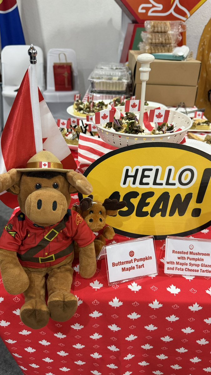 CanadaASEAN's tweet photo. Celebrating the 59th ASEAN Day at ASEAN Headquarters! 🎉

Chargé d’affaires Reynolds Lauer had the pleasure of welcoming Secretary-General of @ASEAN Dr. Kao Kim Hourn to the Canada booth for a taste of Canada🇨🇦

#ASEAN59

Photo 2 - credit: ASEAN. https://t.co/2sN8VTZGhA