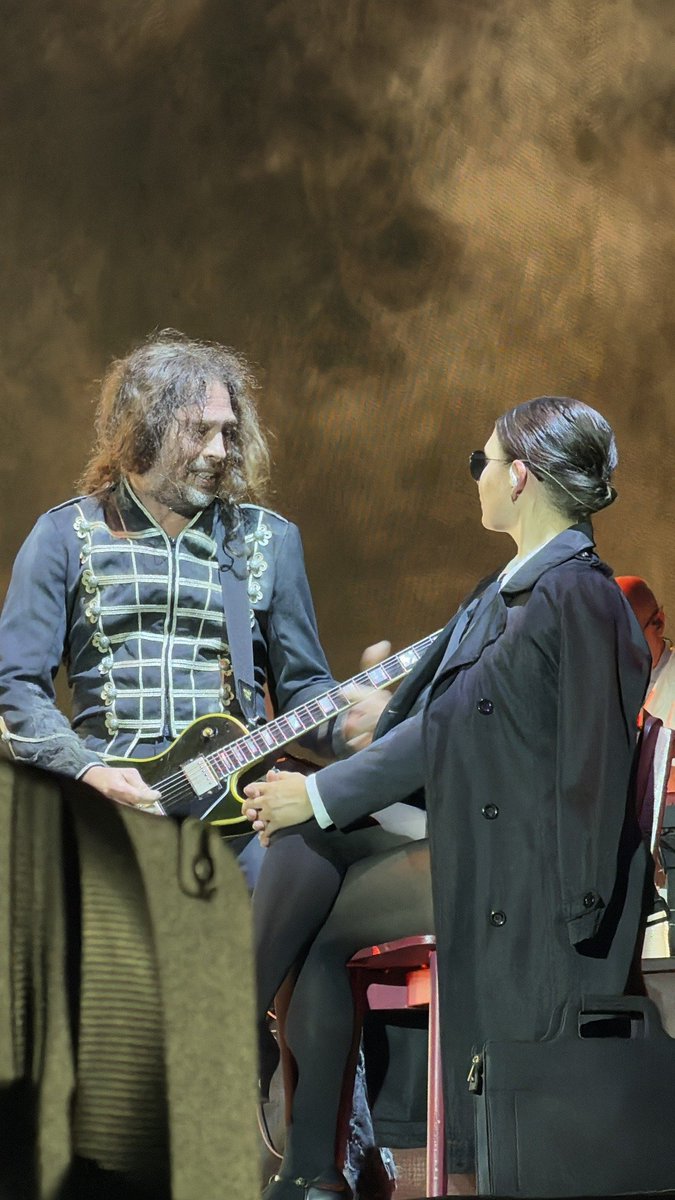 torovamp's tweet photo. PHMYFUCIKFGODD I JUST GOT SHOT IN THE HEAD 

credits to theaterard on tumblr https://t.co/n3GjtxGskL