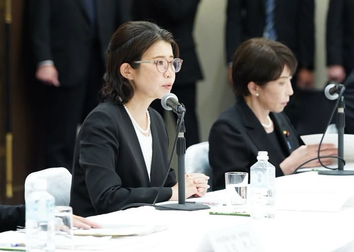 KazukoYF4's tweet photo. 外務副大臣
「長崎は大学時代を過ごし原爆で自ら被爆しながらも診療にあたった永井隆博士をはじめ先輩方の歩みから多くを学ばせていただきました。
…中略…厳しい国際情勢だからこそ被爆の実相を国際社会に伝え「核兵器のない世界」の実現に向けて力を尽くしてまいります。」
https://t.co/qXbJi9ykP4 https://t.co/0s3hQZXLkp