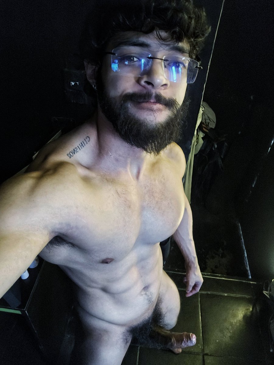 Homensheteros's tweet photo. Assim que ele vai espirrar dentro de você hehehehehe https://t.co/dlNBTewDfx
