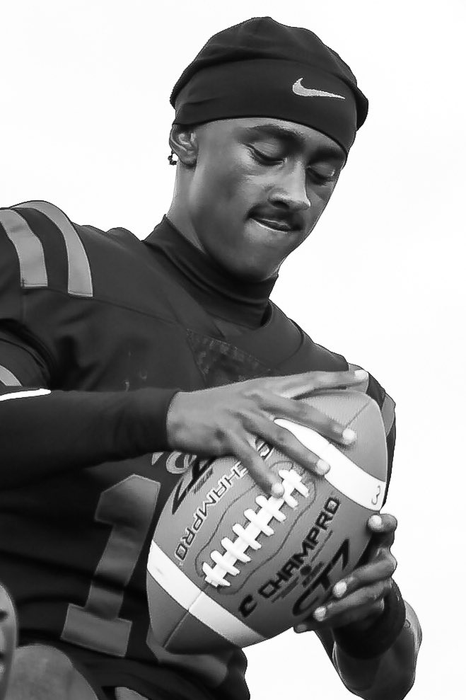 _AaronMcIntosh's tweet photo. 🔥Senior season, Go time! @LSNorthFootball https://t.co/Cb9Tn5wSEy