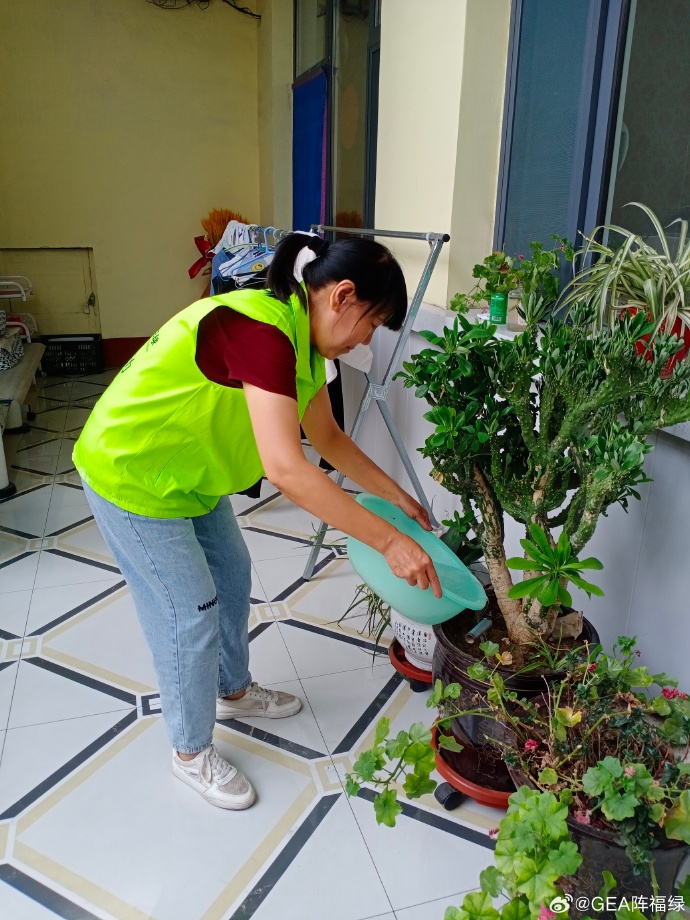 Dr_LJR's tweet photo. Hey neighbors! Join our community garden cleanup this Saturday (9 AM-12 PM) at Central Park Garden. Bring gardening gloves—we’ll provide tools and snacks. Let’s make our green space shine together! https://t.co/5PHL6Drsu9