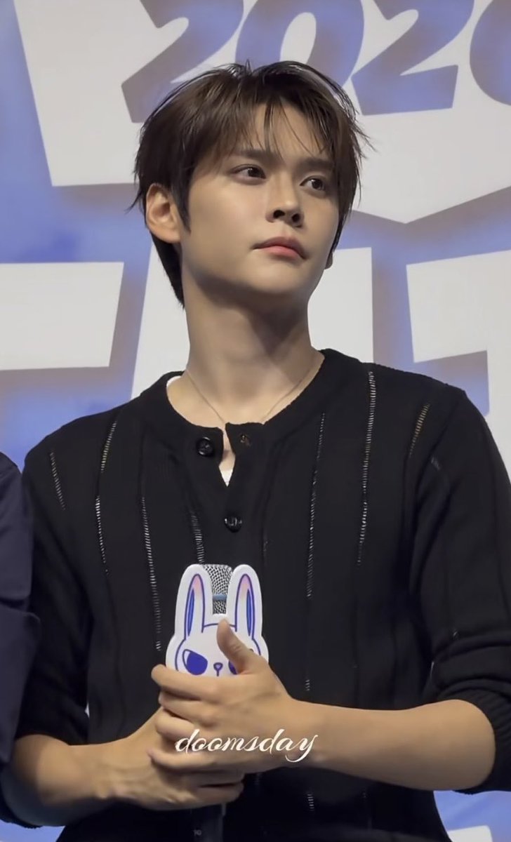 mengseoki's tweet photo. face of the century https://t.co/3seiDYD91s