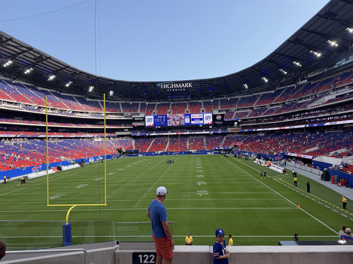 ErickPuzan's tweet photo. @JimmyFoxhound @WGR550_Patron @PeteGuelli @SalSports @JeremyWGR @YardsPerPass 🤷‍♂️ looks fine to me. https://t.co/Xcz1IbhJ68