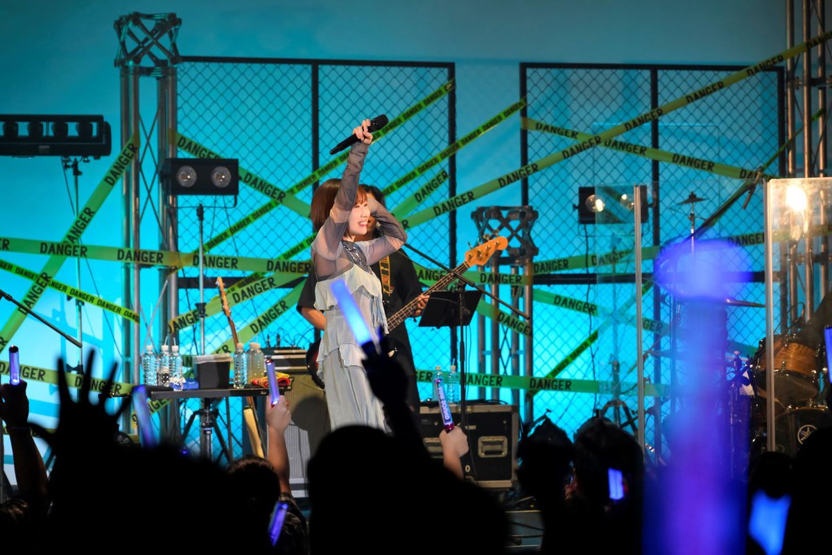 encore_inf's tweet photo. 声優・アーティスト愛美が初のツーマンライブを2DAYSで開催！  盟友・田所あずさ、相羽あいなと、ここでしか見られないコラボを披露

https://t.co/2ihLNJ21TN

#愛美 #田所あずさ #相羽あいな https://t.co/TWRCjBdIlN