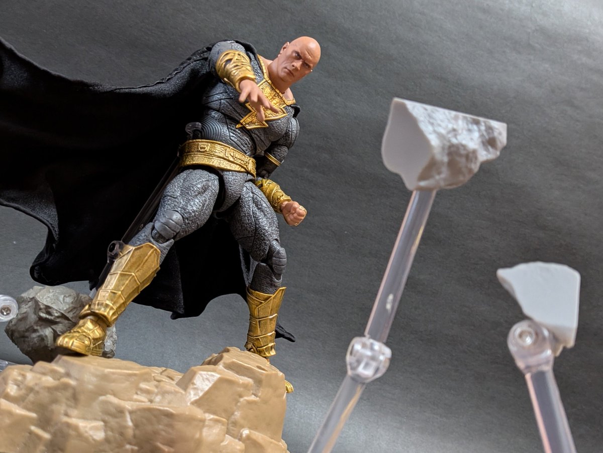 3bf9JUXqPnVwgLo's tweet photo. #ブラックアダム #DC
#MAFEX https://t.co/WsjLFoiK0b