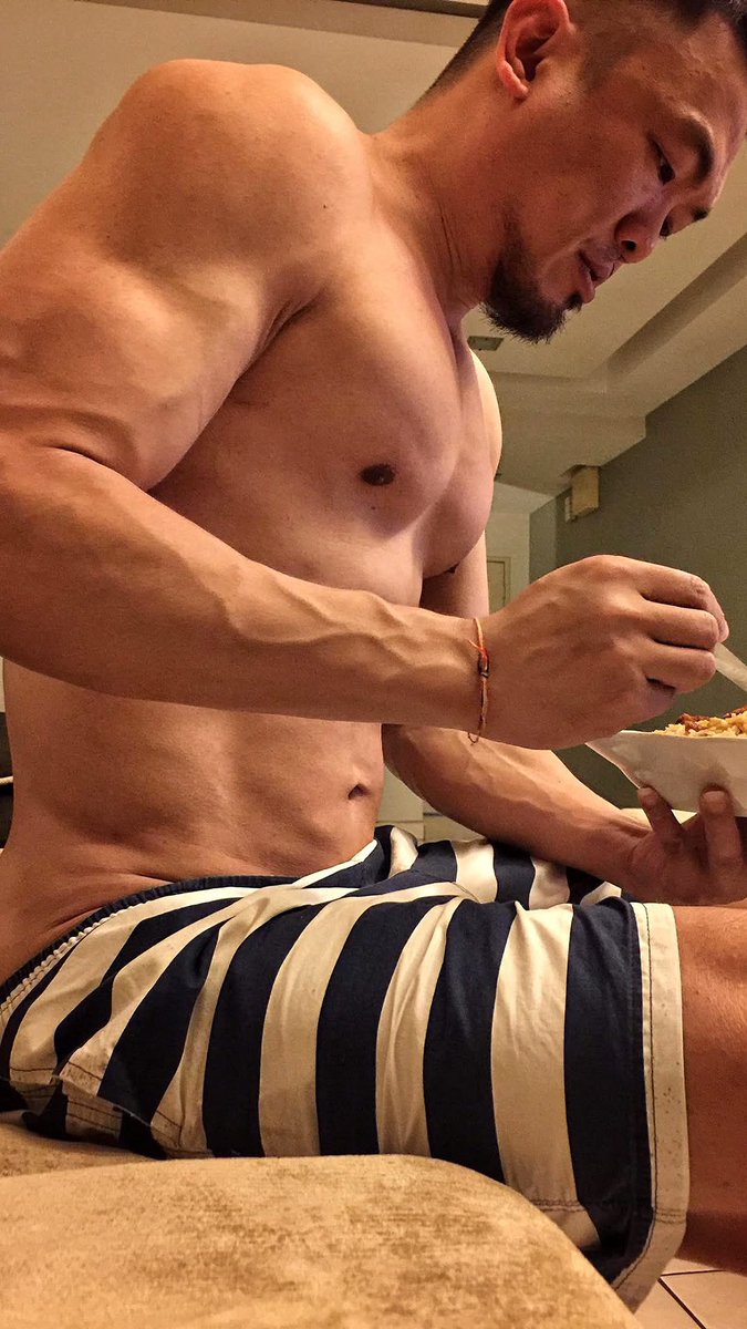 Musclemania79's tweet photo. https://t.co/mgIkRSf3U7