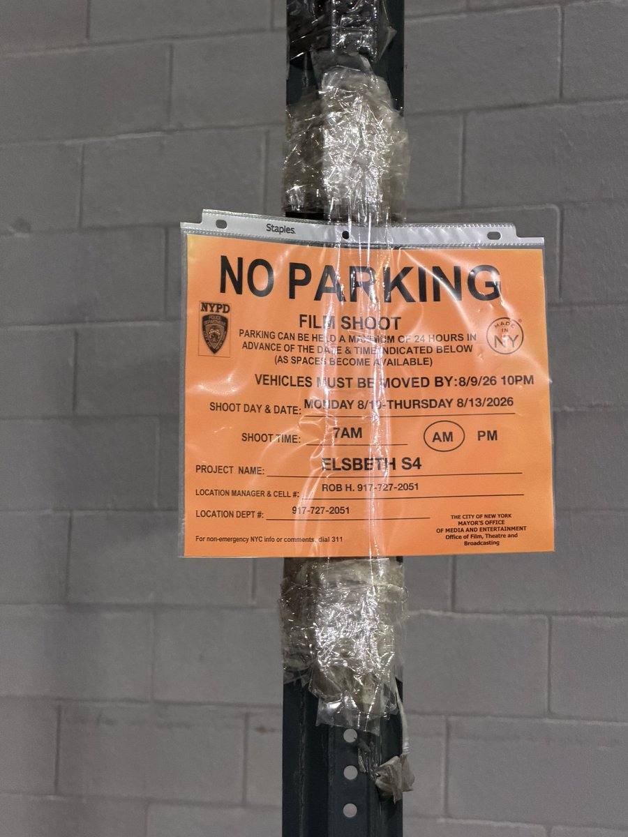 iSeenThatToo's tweet photo. @olv ELSBETH corner of Jewel &amp; Calyer streets. https://t.co/ByLBMqsgVO