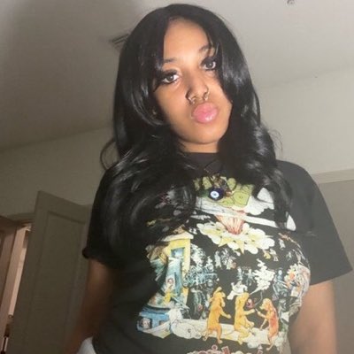 ciaragaiin's tweet photo. #NewProfilePic https://t.co/gzcim2AyVz