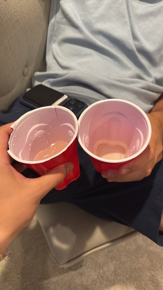 petecrowisking's tweet photo. wine night #suppyfun @TheRealPat44 https://t.co/ncwrTjE7bo