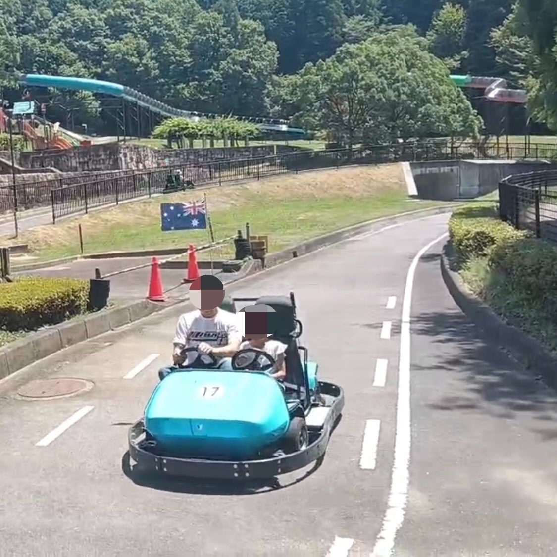 AODA415's tweet photo. ファミリーパーク
ちょっと前に石野サーキットのレンタルカートで横乗せてガンガン走ってからパパの運転乗りたくない言われるようになったけど、今日はアンコールくるくらい楽しかったらしい😂
これでまたバイク乗る気になったかな🏍️ https://t.co/Am224Hdzkb