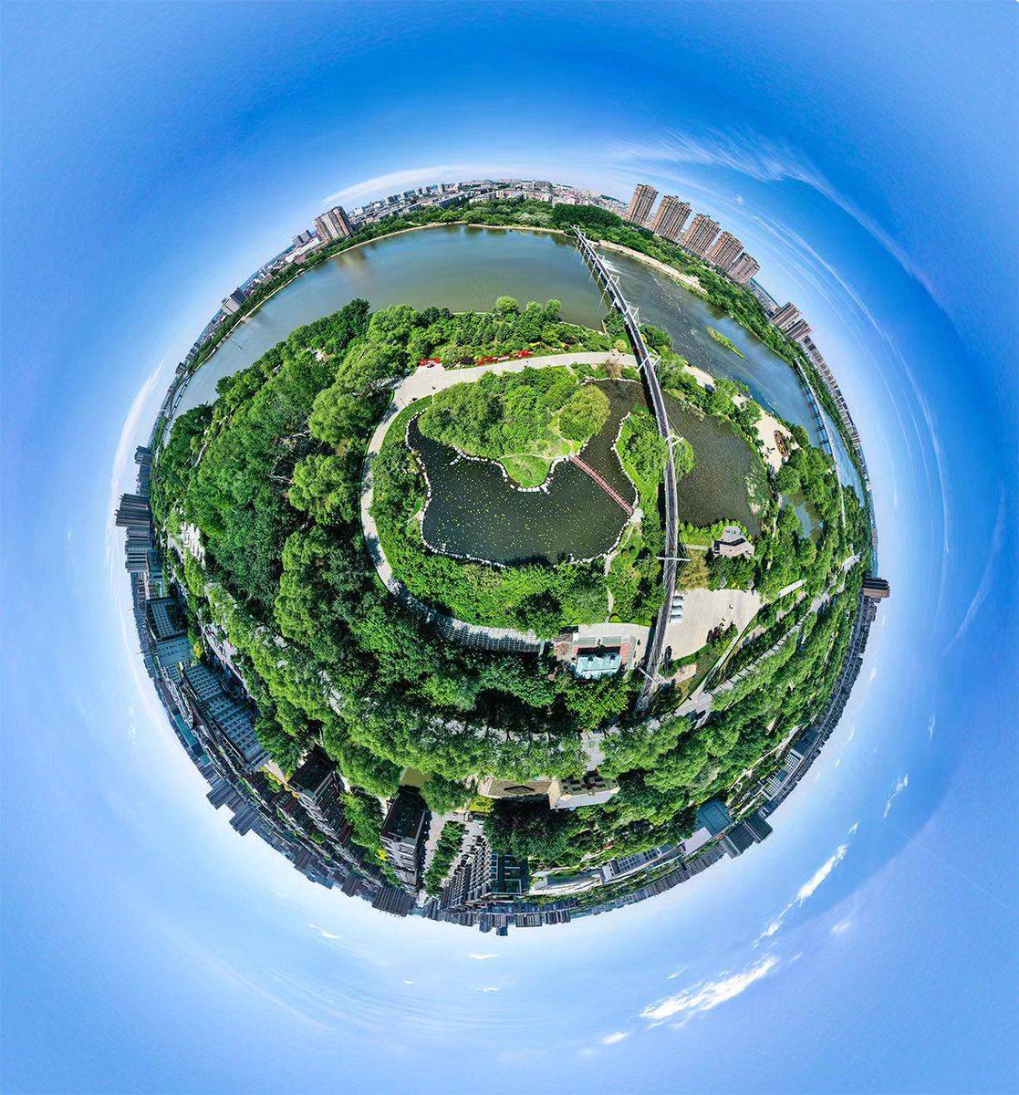 AjithSharma1002's tweet photo. Just wrapped up a quick day trip to the city’s new riverfront park—sunshine, fresh air, and zero traffic jams made this perfect! https://t.co/fWRMWDrI5a