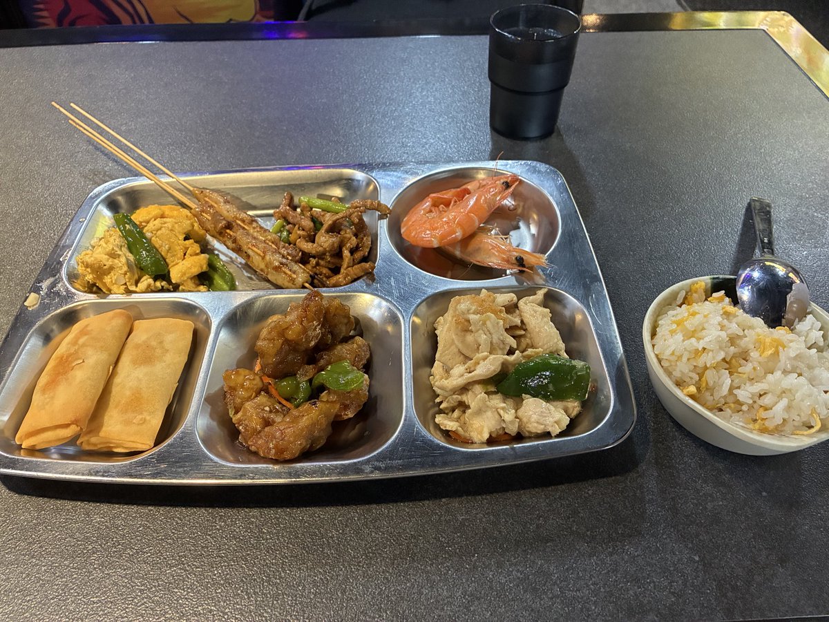 KanParuParu's tweet photo. 中華の食べ放題ランチを食べるよ〜

#食べるために放つお題 https://t.co/1bMcpMys2W