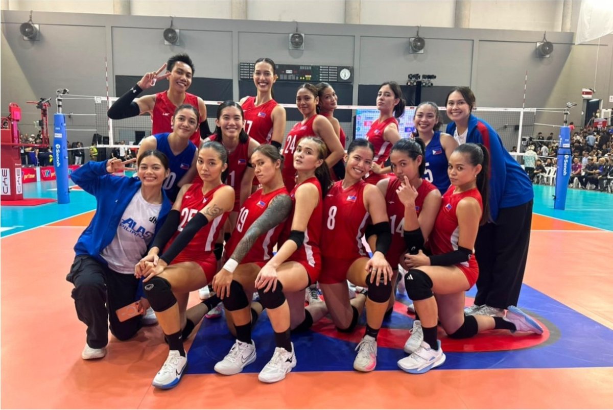 seulwon2215's tweet photo. Hindi pwedeng mawala talaga ang baklaan sa Alas girlies no🤣

📷: Coach Taka's IG https://t.co/3dDbPRCw45