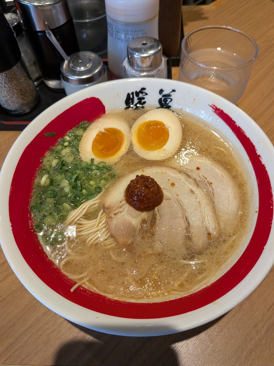 cahtshusetu's tweet photo. オフ会3日目のラーメン🍜 https://t.co/fIFKaRmF2r