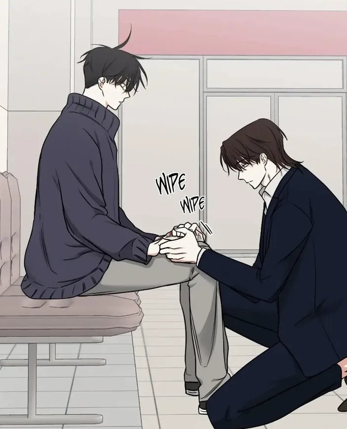 bookmarkbunny's tweet photo. the way he was comforting euihyun but the moment he saw his husband he let his armour down bc he needed comfort too🥺 https://t.co/4o8KRmxTJG