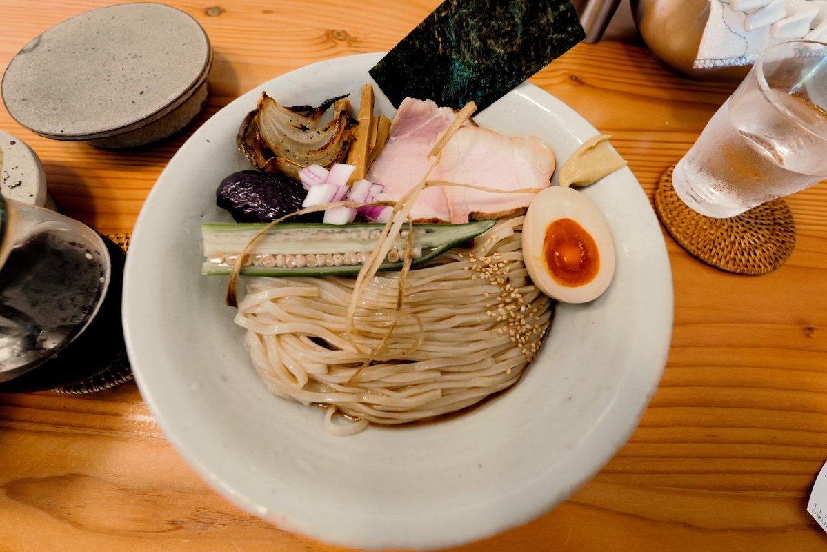 itaita555's tweet photo. 帰省前に名張へ、シマリボンさん久しぶり訪問🍜限定 冷やし中華、ひみつのビール、おつまみ海苔、ウフマヨでお腹いっぱいとても美味しく頂きました
青木さん、ご馳走様です https://t.co/0gYFCcKVH8