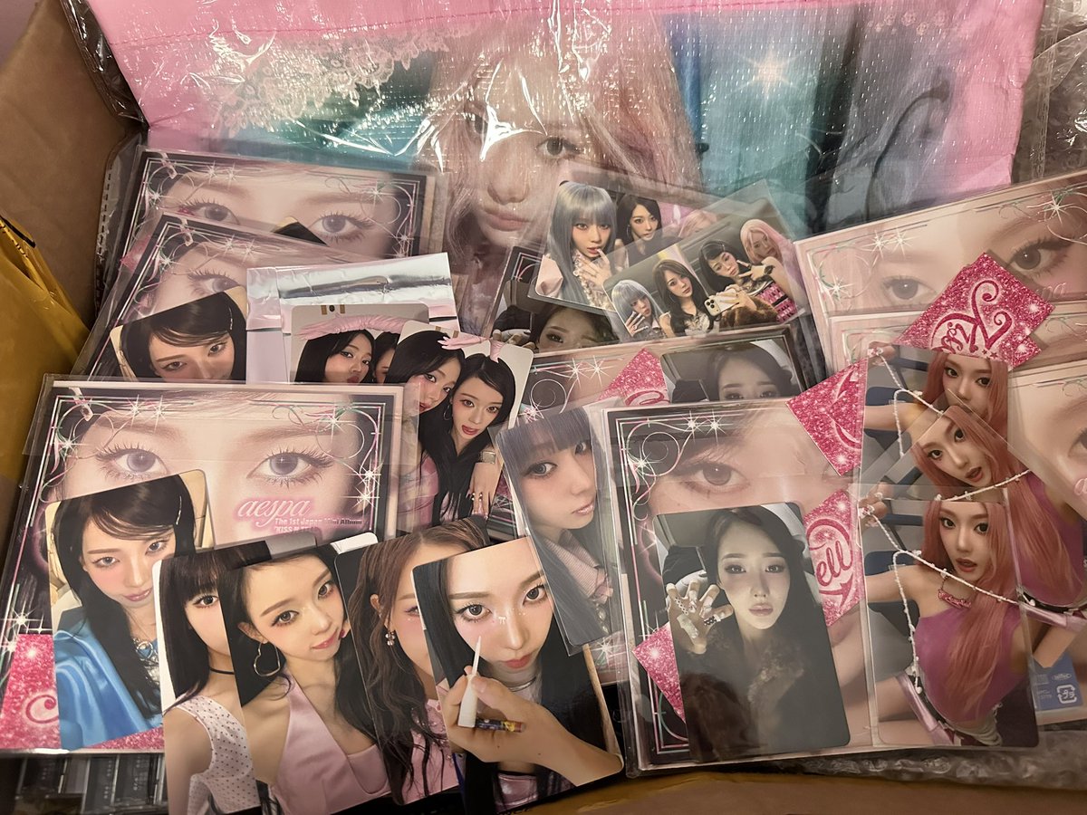 kimjzhuo's tweet photo. aespa kiss n tell albums arriveddddd https://t.co/uvfXjJdYot