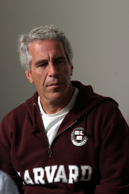 grumpyoldmn65's tweet photo. @jamieZi12108528 @PpollingNumbers Jeffrey Epstein had extensive ties to Harvard particularly through donations and a visiting fellowship. A significant portion of this, $6.5 million, went towards establishing the Program for Evolutionary Dynamics for his Sex Slave hut in New Mexico. #FuckHarvard #EpsteinsList https://t.co/PtRJg8r9Bf