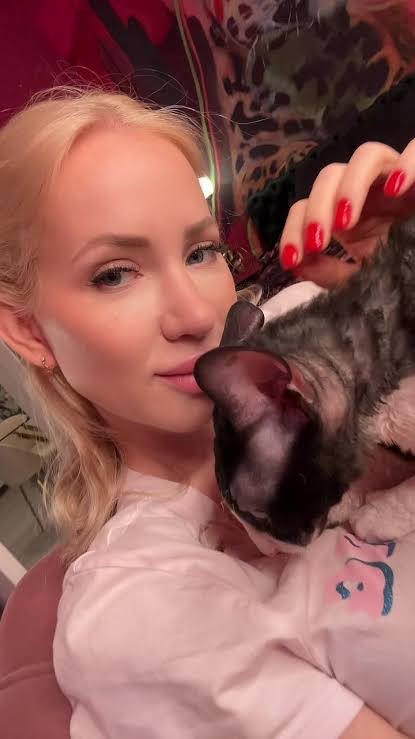 SandraEllafmvk's tweet photo. 🥰🥰🥰 https://t.co/LWr66fi0ys