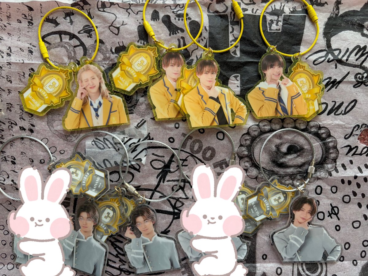 riyaprnc0236's tweet photo. 【交換】EBiDAN THE LIVE 2026 アクリルキーホルダー D エビライ

譲→FUMINORI MORRIE TAKUYA2 杢代和人 吉澤要人2

求→アロハ

郵送又は8/16栄にてお手渡し可能です
検索からもお気軽にお声がけ下さい https://t.co/RMJIjeTO43