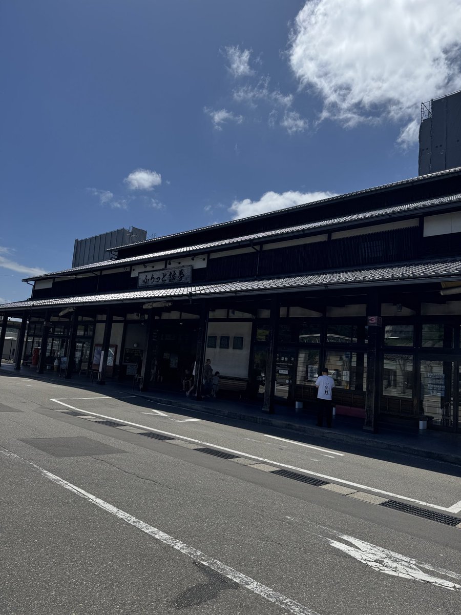 t_m7825's tweet photo. 駐車場少なすぎ😂3周した🤣 https://t.co/aDQthu43LH