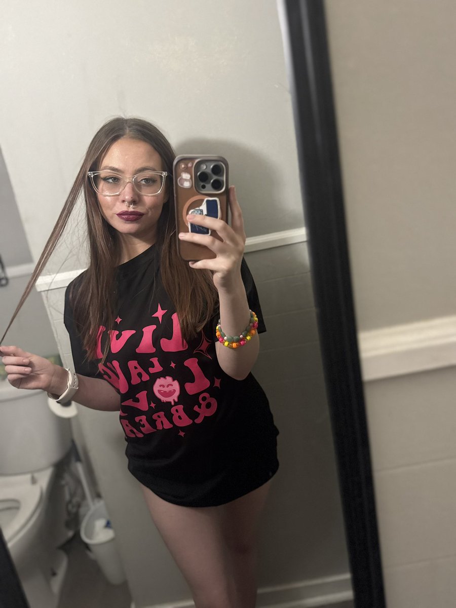 Roseserenity16's tweet photo. Gooodnight my horny friends 🤭🥱💦🍆 I hope you have wet dreams tonight about me 🤭 https://t.co/AhWmIeTmcI