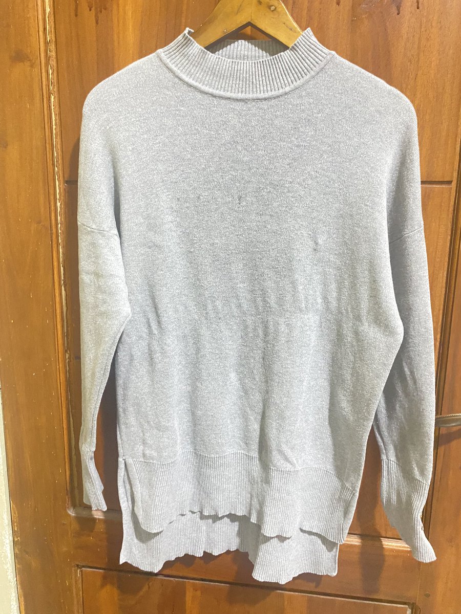 VantaNebula's tweet photo. @himiamor Knit by lozy hijab kak, masih good condi ya gak belel karena cuma sekali pakai aja. Ldnya bisa melar up to 120an
Warna asli grey kalem cakep gt kaya foto kedua
80k aja boleh nego tipis @himiamor https://t.co/rjRFEreGAO
