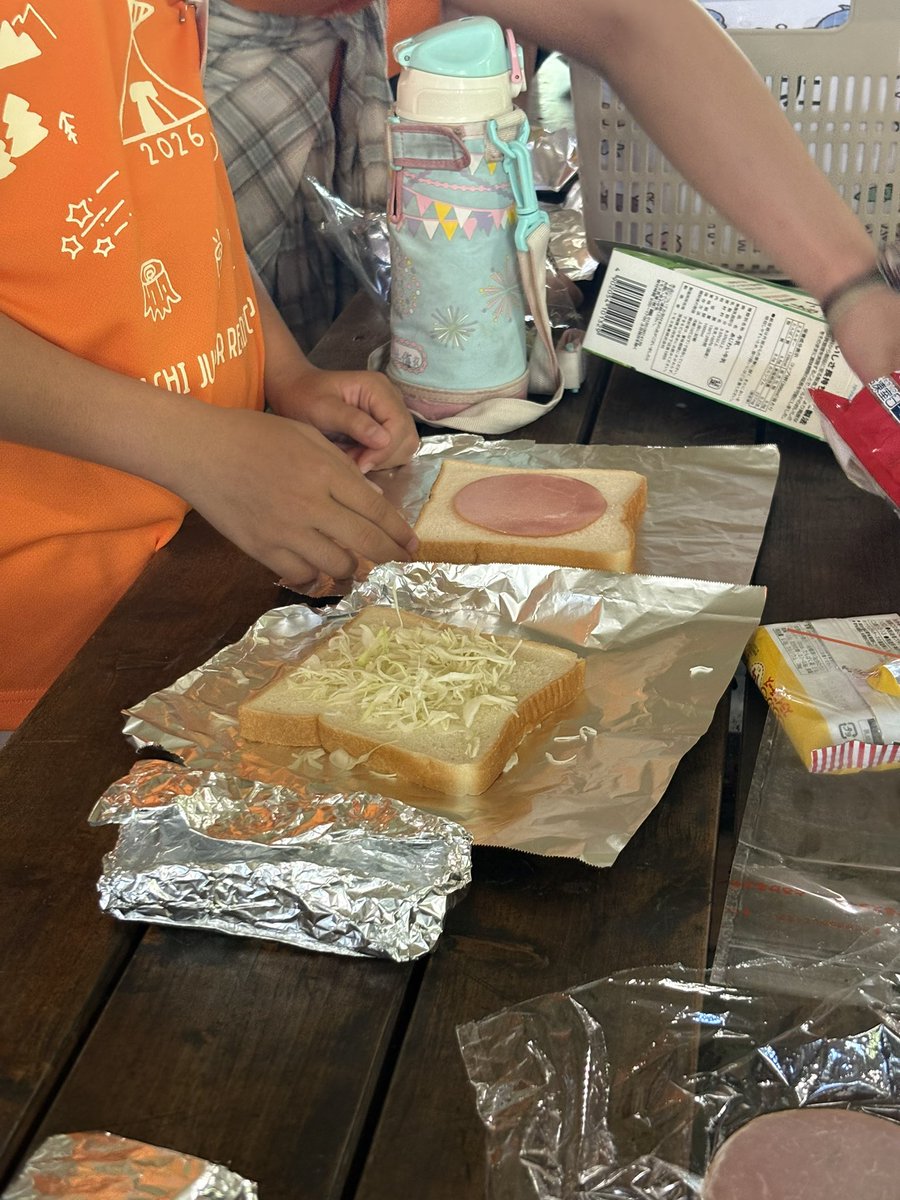 adachi_junior's tweet photo. 8:00頃〜

朝食はカートンドッグを作りました！
簡単に作れてとっても美味しかったです☺️ https://t.co/DHpa42VvlC