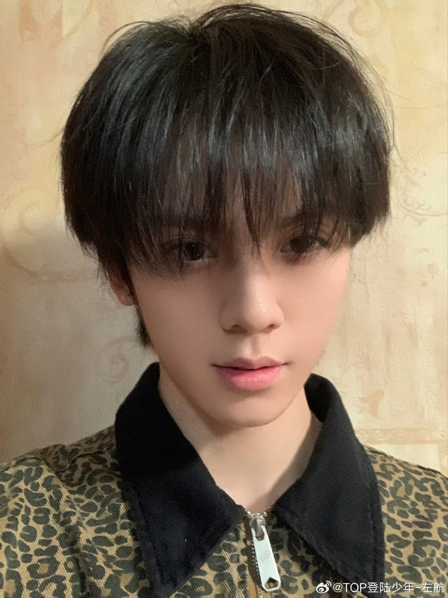 TF3rd_Peru's tweet photo. |[08/09/26]|•Actualización de #ZuoHang en su cuenta de Weibo

Revisando el estado del sistema diariamente, estado de hoy: Todavía no estoy del todo despierto
#加点zuo料

🖇️https://t.co/R79w799pZO

#左航 #TFFamily #TF家族 #TransfOrmProject #TOP登陆少年 #登陆少年组合 https://t.co/rgpgQVdM36