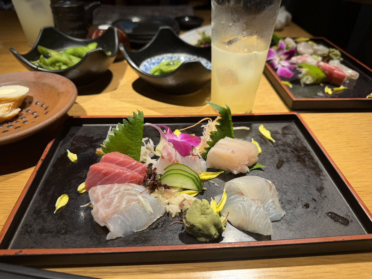 ShinGyabu's tweet photo. 会社の人とハシゴ酒〜 https://t.co/Kdv2IRpX9Q