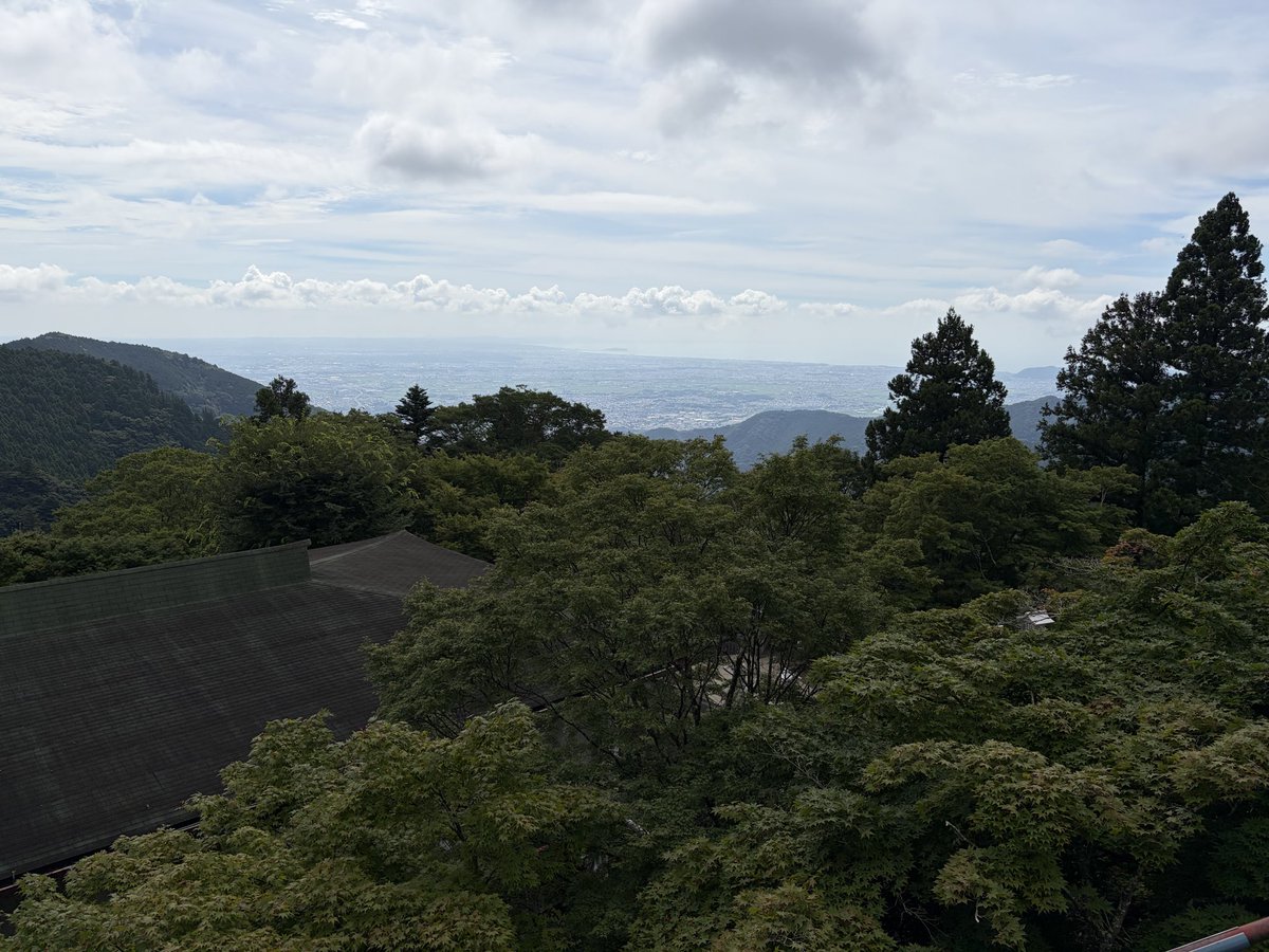 rumina8x's tweet photo. 昨日4時半起きで1200mくらいの山に行ってきた！
からだボロッボロ😭😭

景色とっても綺麗だったよ✨️

私は海より山派です🙋‍♀️ https://t.co/Ys7CDh3YLt