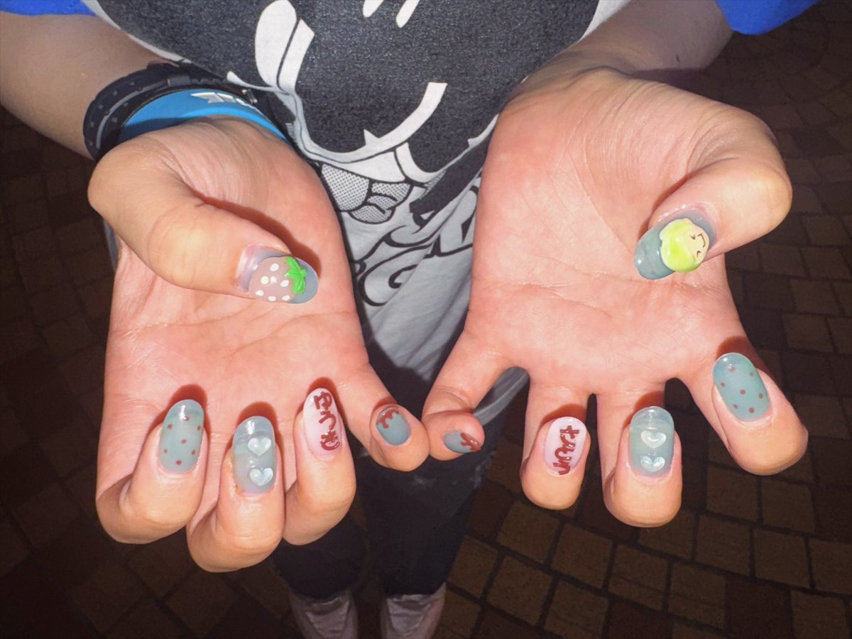 chanconabe_chan's tweet photo. スランプガール𝟭𝘀𝘁ワンマン参戦してきましたヨʕ ◦`꒳´◦ʔ
懇親の推しネイルでございます😊 https://t.co/OSJU4rORy5