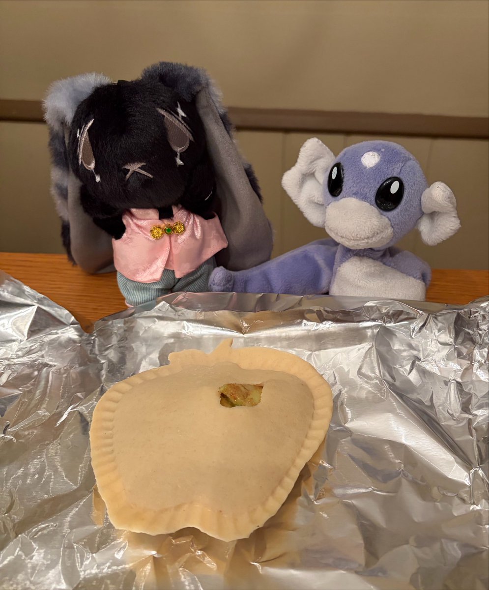 cloudfox17's tweet photo. We made mini apple pies from apples on our apple tree! They actually didn’t turn out horrible. A couple of slight adjustments, but YUM!!! Overall this was a success! Purple asked if we could try other recipes. Of course! 🍏🥧

@PlushieDreadful 
#plushiedreadfuls https://t.co/BZRdfFjoeD