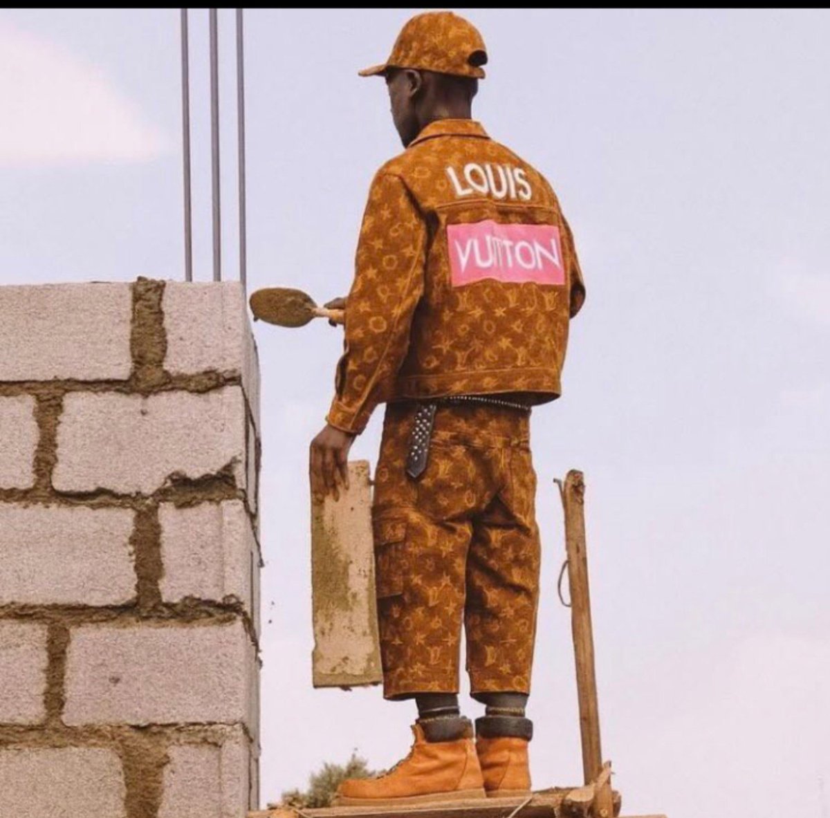 Friedrich1290's tweet photo. Luku nayo huwa naipiga hadi site 😂 https://t.co/YCcsXm2FPt