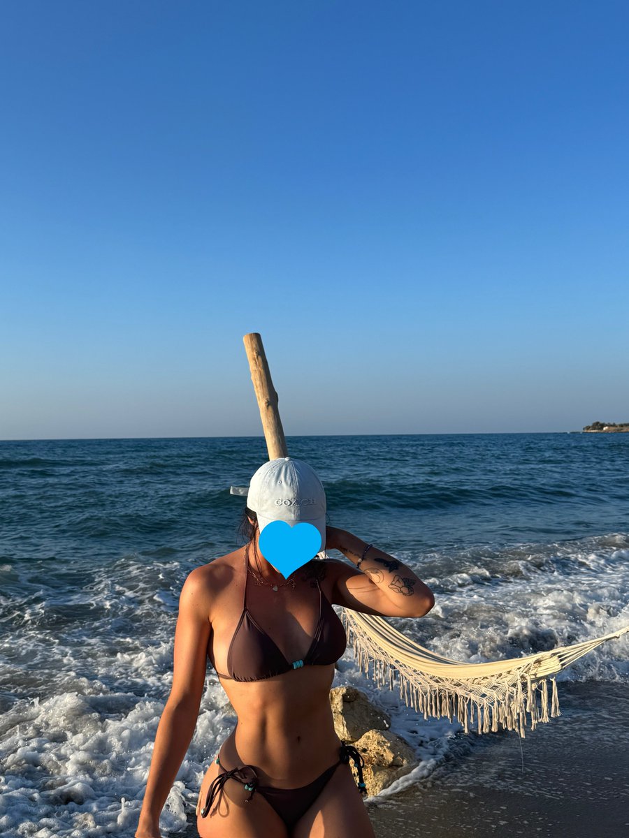 jihadfit's tweet photo. Can I sit here? 😈 https://t.co/voreS1dOr6