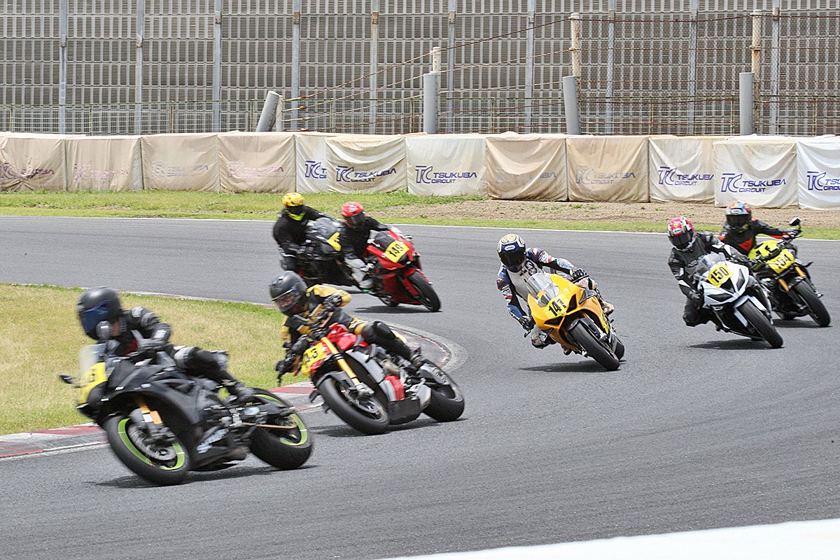 yose1_2000's tweet photo. 6/4 2りんかん体験走行会

2セット目コケた。

早く新しいおバイクで走りたい https://t.co/MHpe9SyDOa