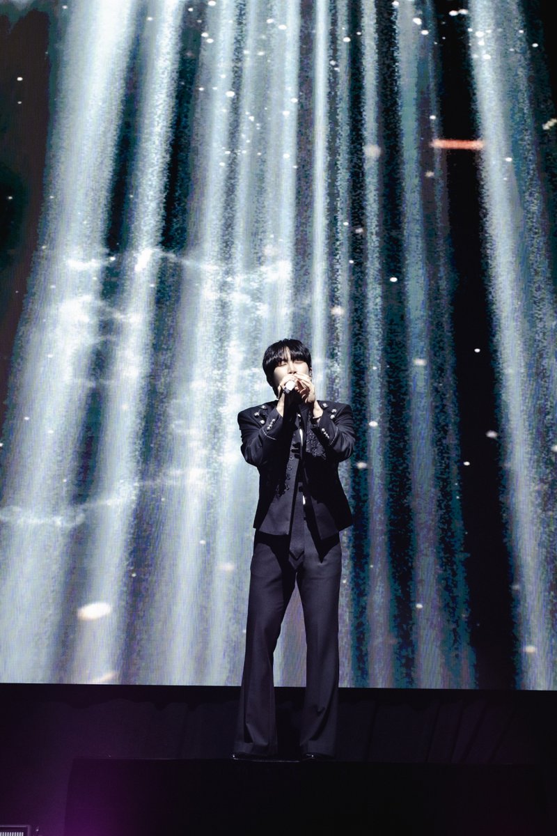 kbsworld_enter's tweet photo. 비투비 서은광, 데뷔 13년만에 홍콩 첫 단독 콘서트 ‘My Page’ 대성황...아시아 티켓 파워 증명

데뷔 첫 단독 콘서트 비투비 서은광, “함께 울고 웃은 시간 영원히 간직할 것”

서은광, 홍콩 단독 콘서트 성료...신곡 ‘Feel Alive’ 첫 라이브→현지 특급 커버곡 무대 열광

[사진 제공 = 비투비컴퍼니]

#서은광 #비투비 #BTOB #SEOEUNKWANG