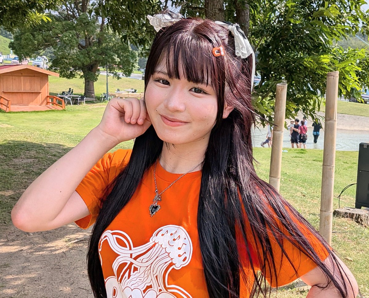 FW2111Japan's tweet photo. 本日8/10は #ハートの日
ハート♡のアクセサリーが
とってもよく似合う　#嶋村愛可 さん
歌も上手でアイドル女優の彼女は
めちゃフレンドリーでファンサ最高！
話をすると時間を忘れる楽しさですよ！
毎日配信しているのでぜひ✨
@Heartaika_boso  #BOSO娘
#東京海月　#可愛い愛可 https://t.co/DiihRMPDHu