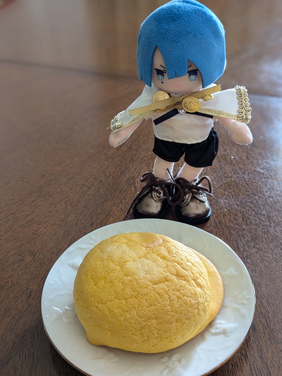 quartet_a1's tweet photo. まさぬ、メロンパンだよ https://t.co/JpDN6er0At