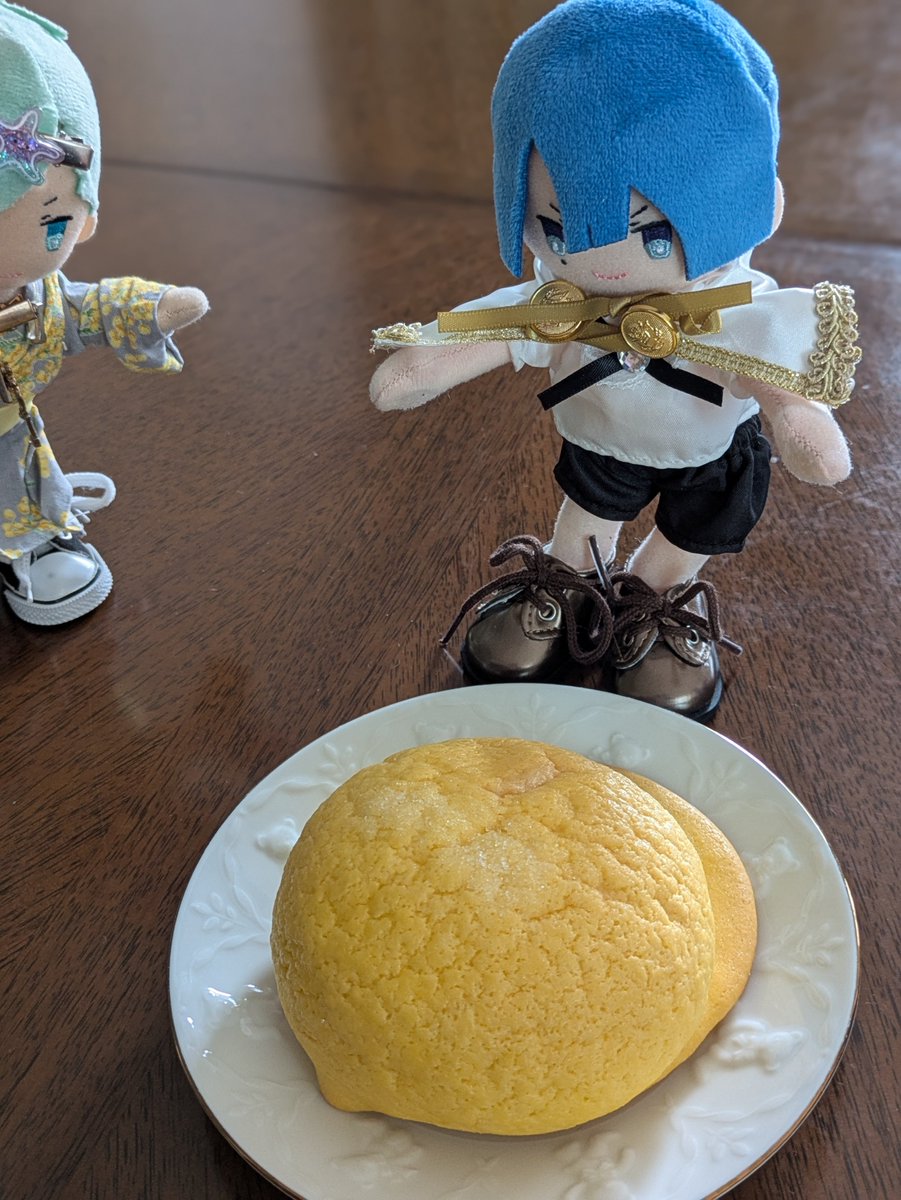 quartet_a1's tweet photo. まさぬ、メロンパンだよ https://t.co/JpDN6er0At